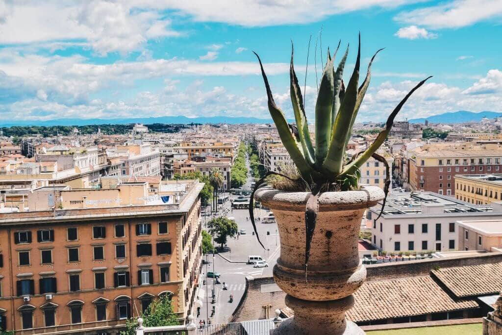 Рим - место мечты почти каждого городского любителя: объединить великолепные старинные здания с итальянской кухней, добавить немного солнечного света, и действительно ли есть место, которое может превзойти это