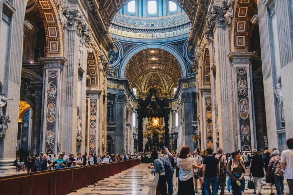 Узнать больше:   Основные советы для посещения Ватикана